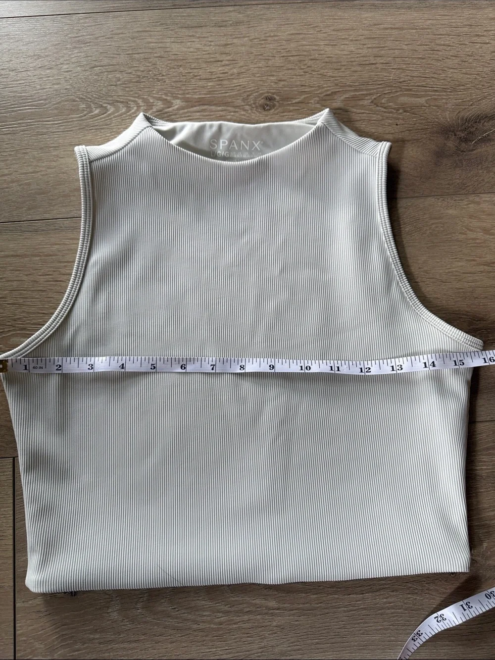 NWOT SPANX Contour Ribbed Mock Neck Crop Tank Top - Picture 5 of 6
